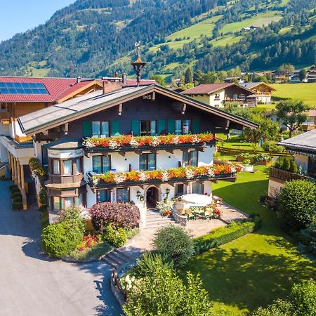 Landhaus & Appartementhaus Haussteiner Dorfgastein Bagian luar foto